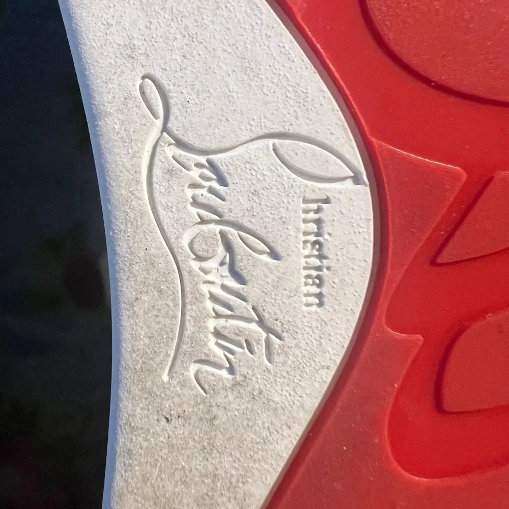 Christian Louboutin Vieira Orlato Sneaker - metallic, holographic leopard print - Picture 7 of 16